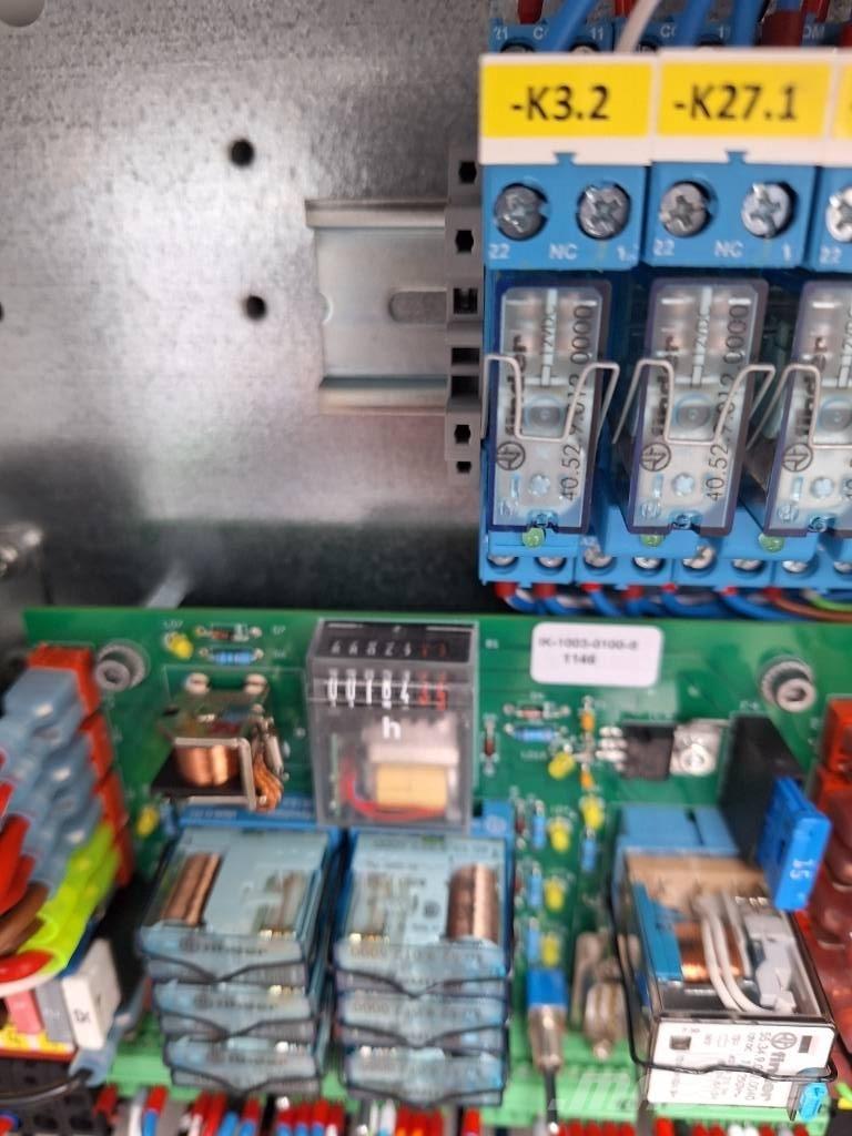 Böcker AHK 30 KS Altre gru