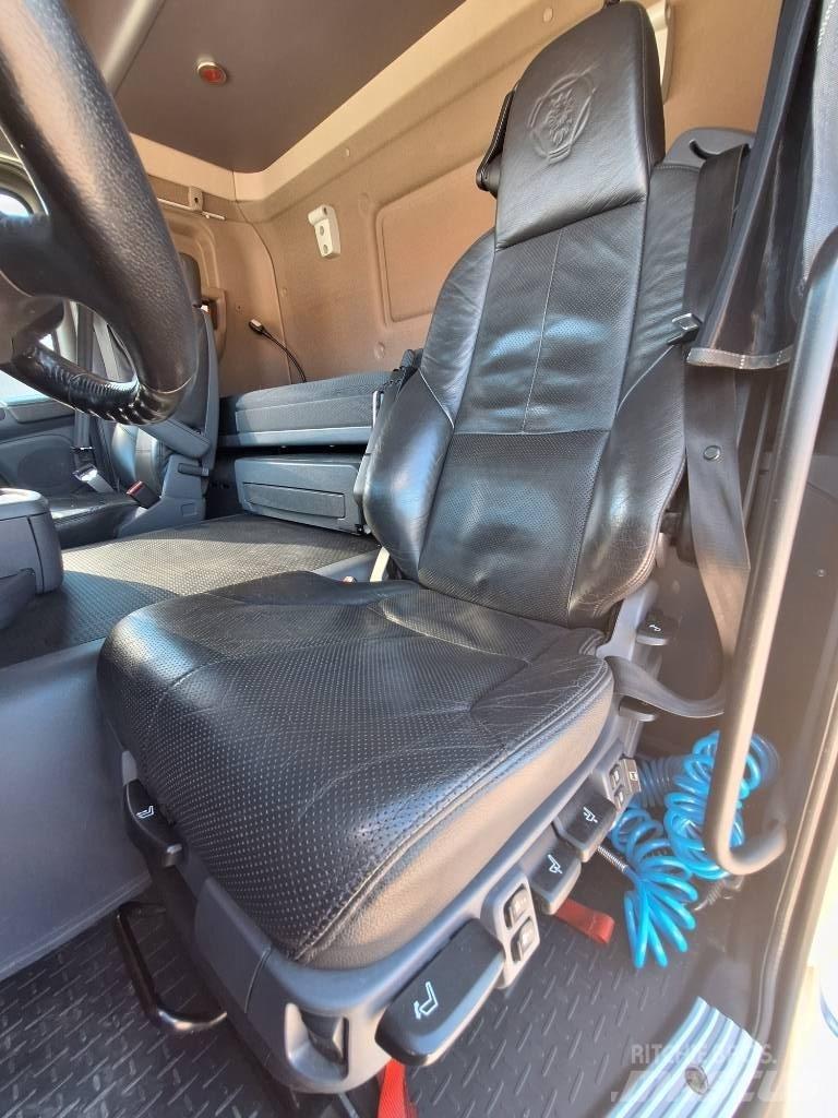 Scania G490 LB8x4*4 Autogru