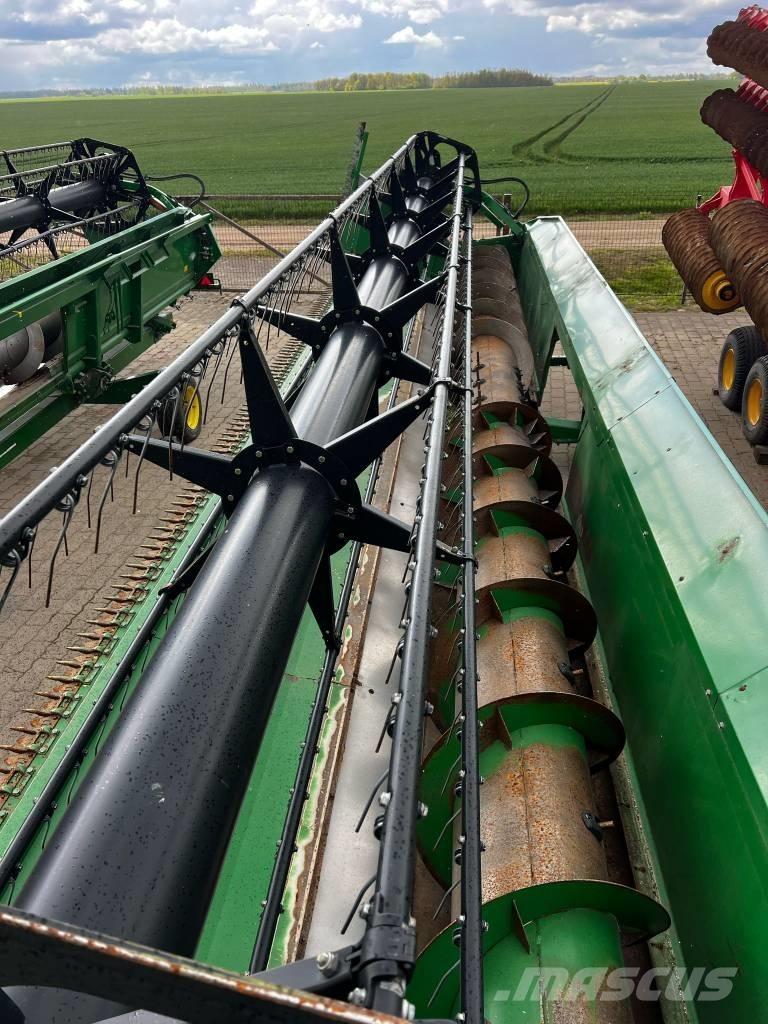 John Deere 630 R Testate per mietitrebbie