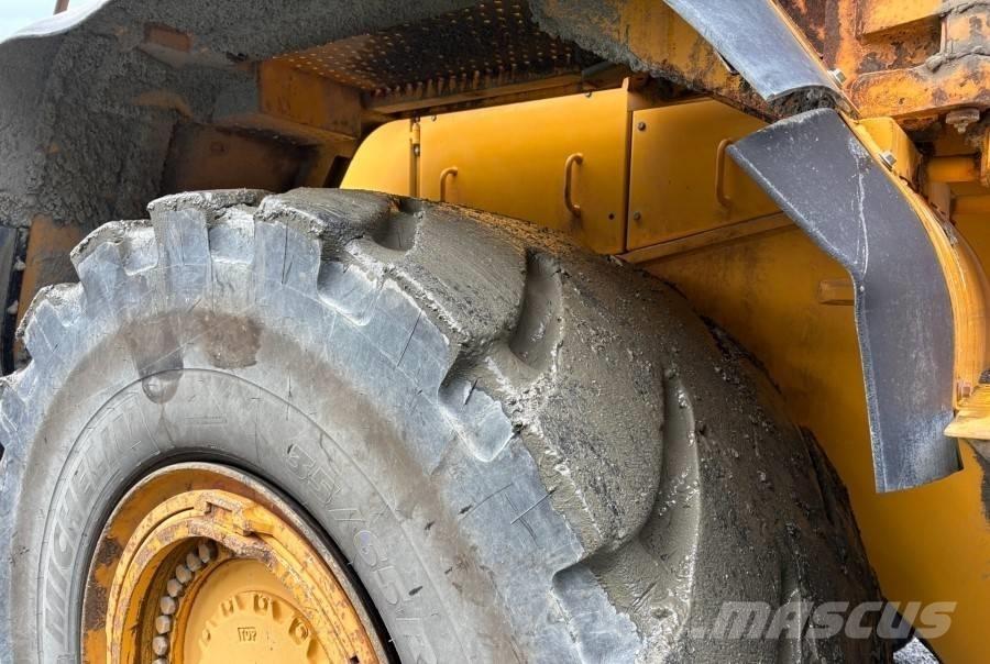 Volvo L350F LB Pale gommate