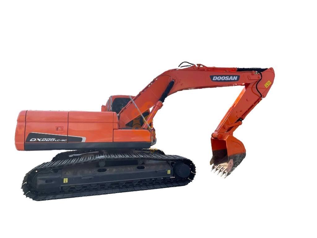 Doosan DX 225 LC Escavatori cingolati