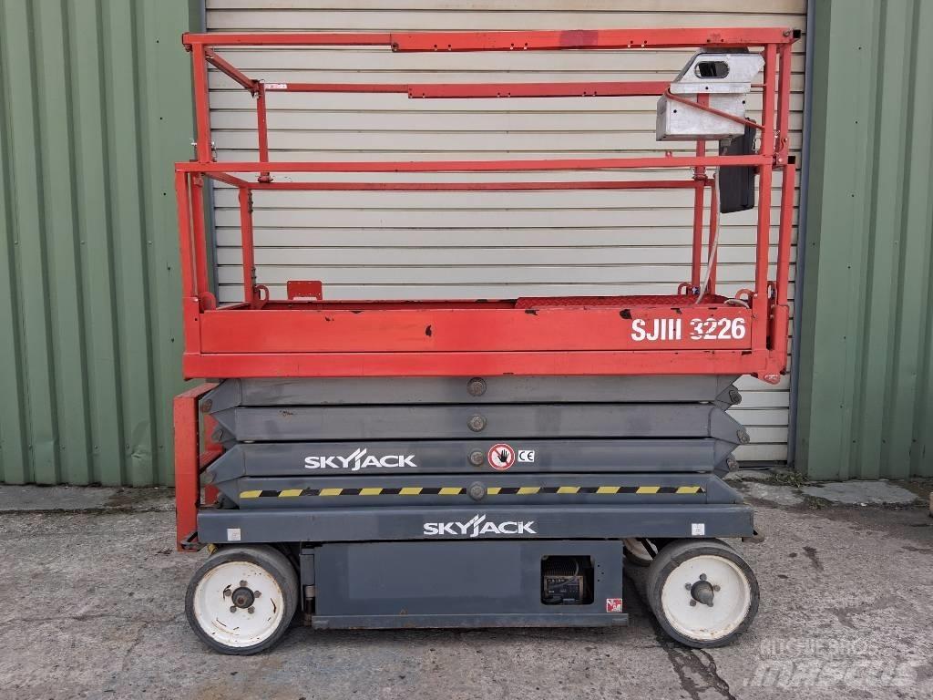 SkyJack SJ III 3226 Piattaforme a pantografo