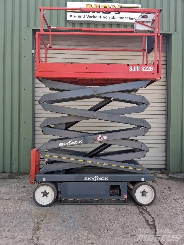 SkyJack SJ III 3226 Piattaforme a pantografo