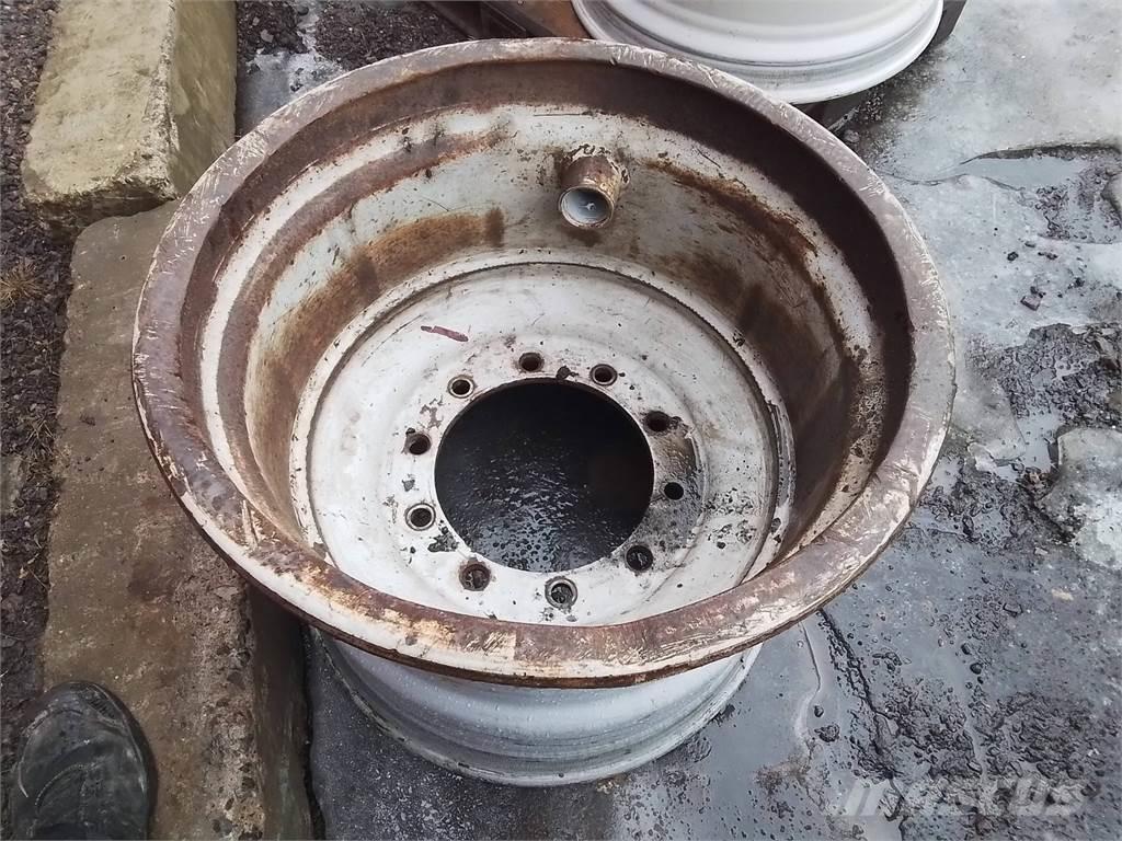 Valmet 890 20x26 Pneumatici, ruote e cerchioni