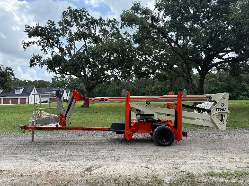JLG T 500 J Piattaforme aeree su rimorchio