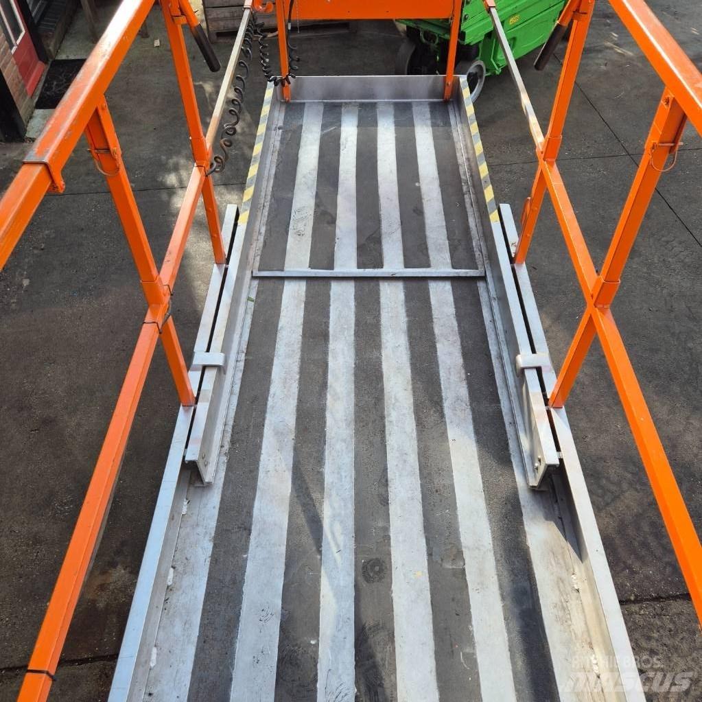 JLG 3246 ES Piattaforme a pantografo