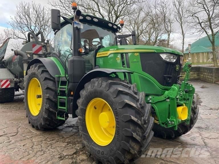 John Deere 6R 250 Trattori
