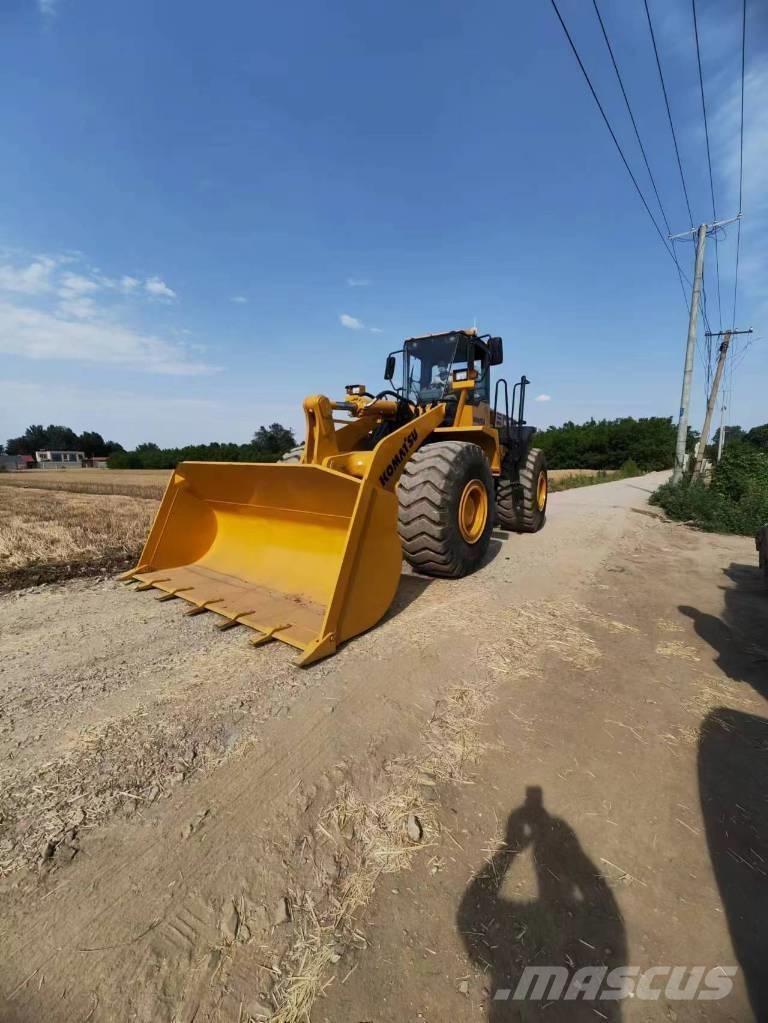 Komatsu WA 470-3 Pale gommate