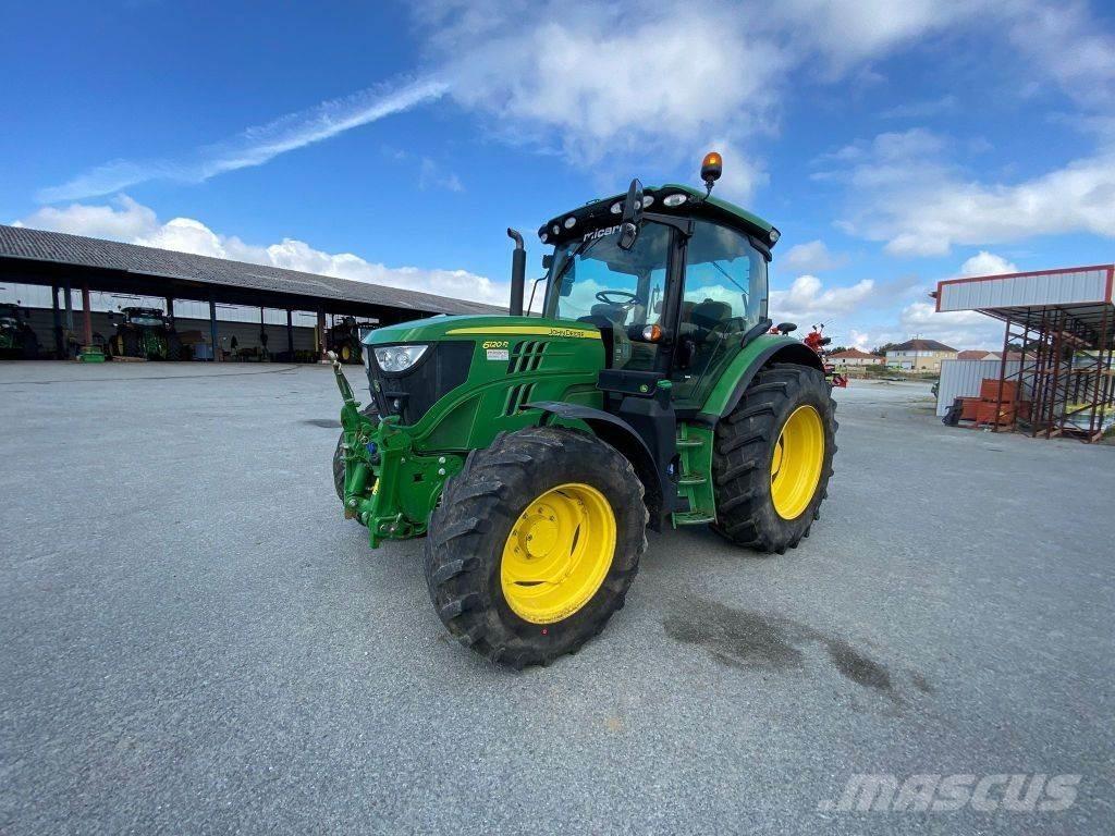 John Deere 6120R Trattori