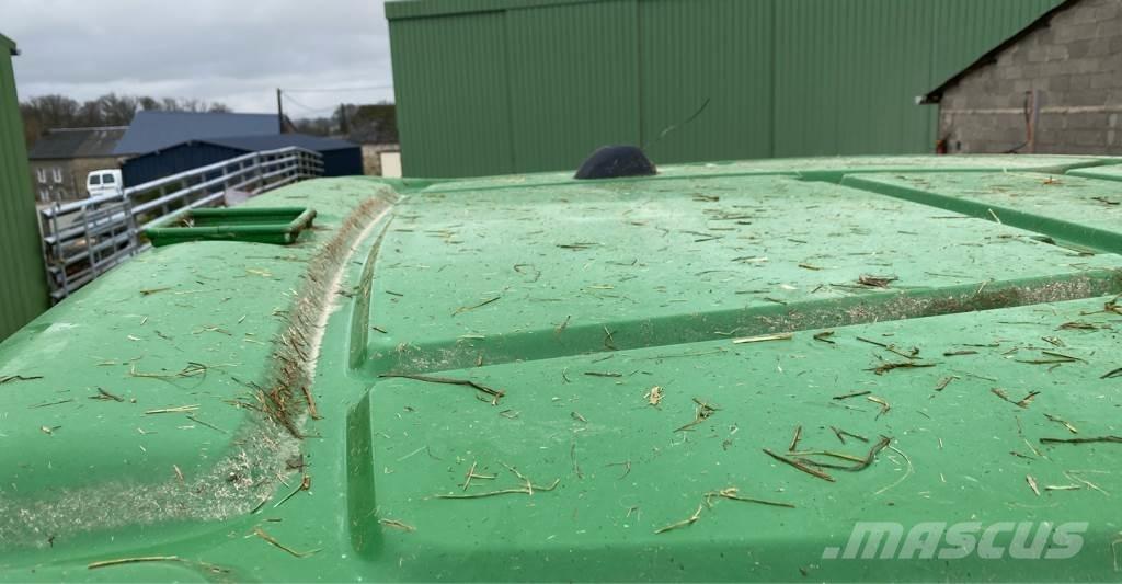 John Deere 6120R Trattori