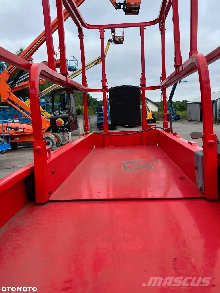 Haulotte Compact 10 Piattaforme a pantografo
