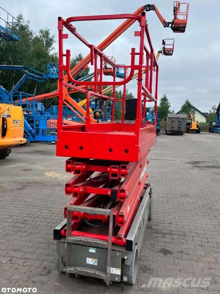 Haulotte Compact 10 Piattaforme a pantografo