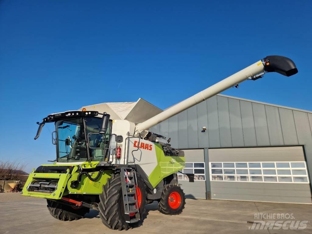 CLAAS Trion 750 Mietitrebbiatrici