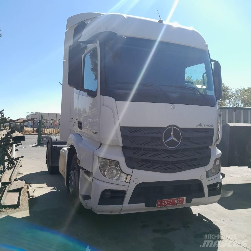 Mercedes-Benz 1842 Motrici e Trattori Stradali
