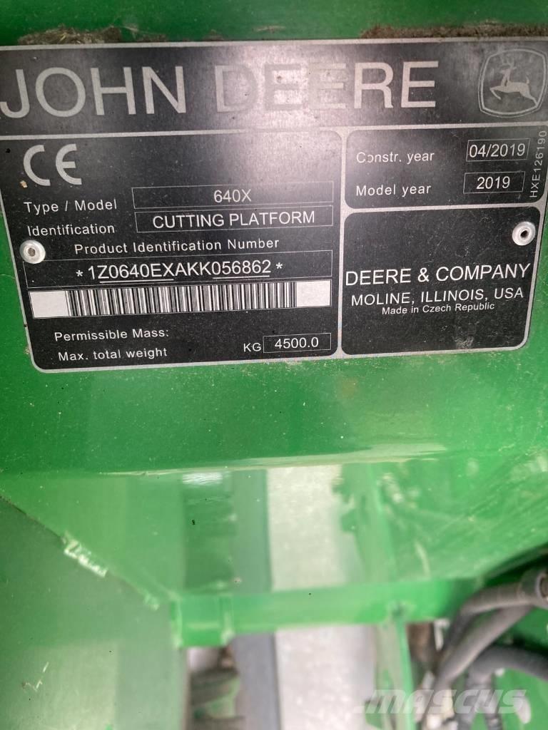 John Deere 640 X Mietitrebbiatrici