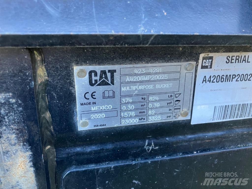 CAT 262 D Mini Pale Gommate