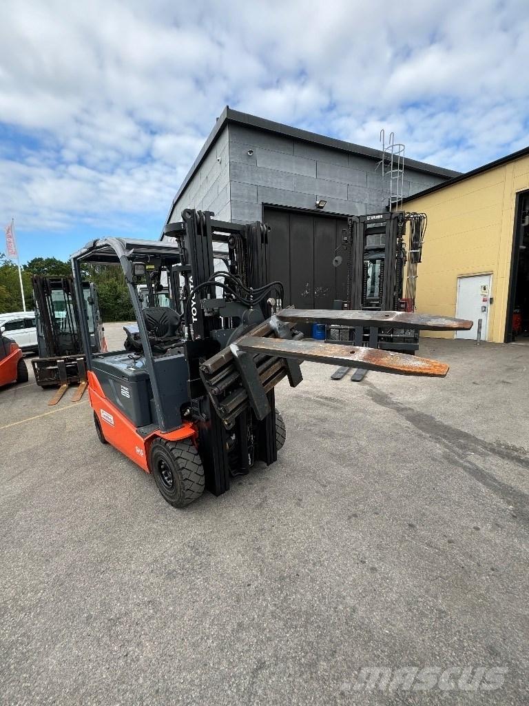 Toyota 8FBMT25 Carrelli elevatori elettrici