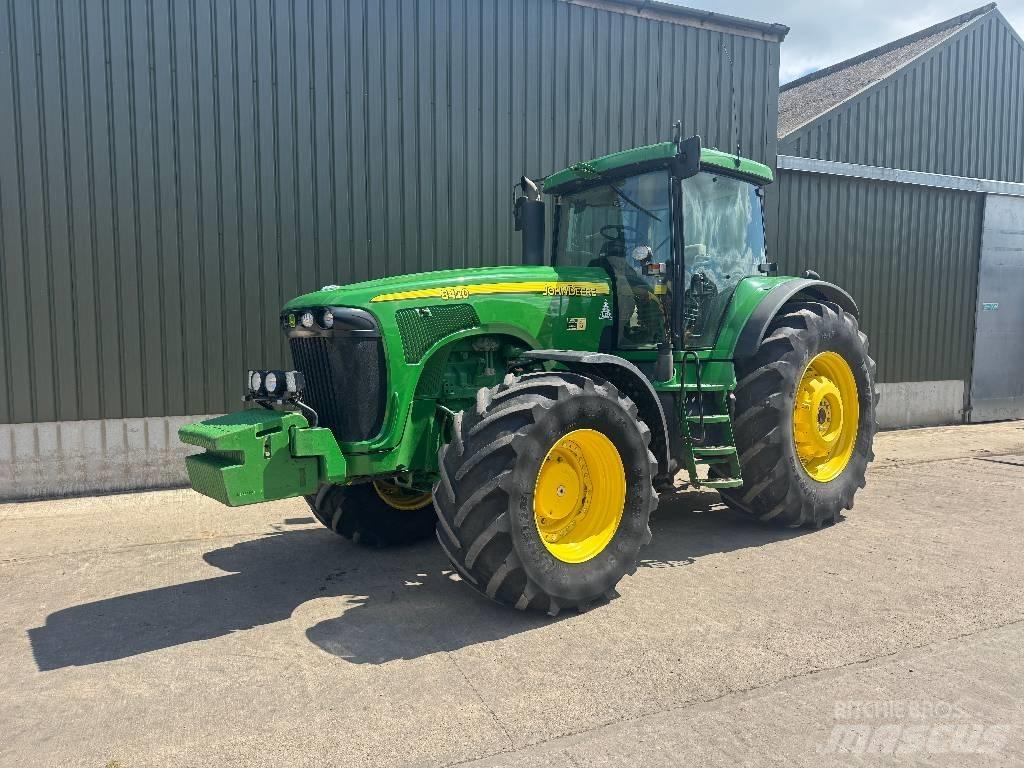 John Deere 8420 Trattori
