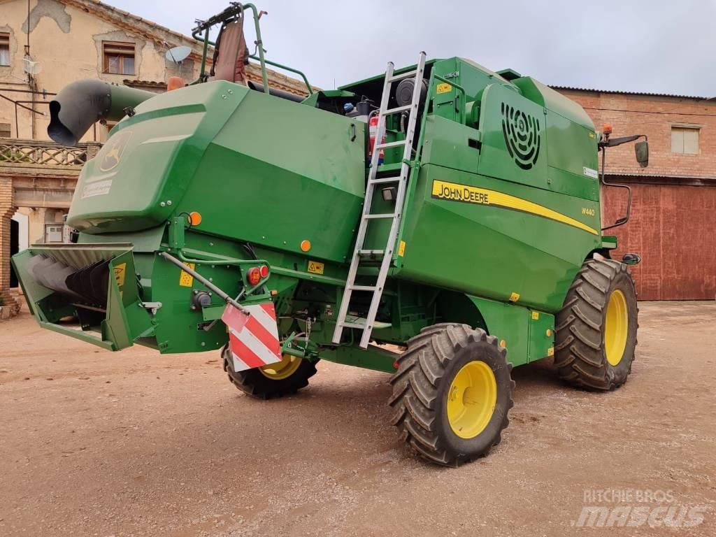 John Deere W 440 Mietitrebbiatrici