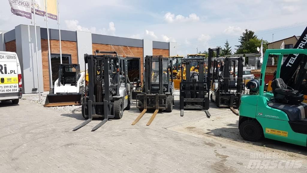 Nissan UGL02A35DU Carrelli elevatori GPL