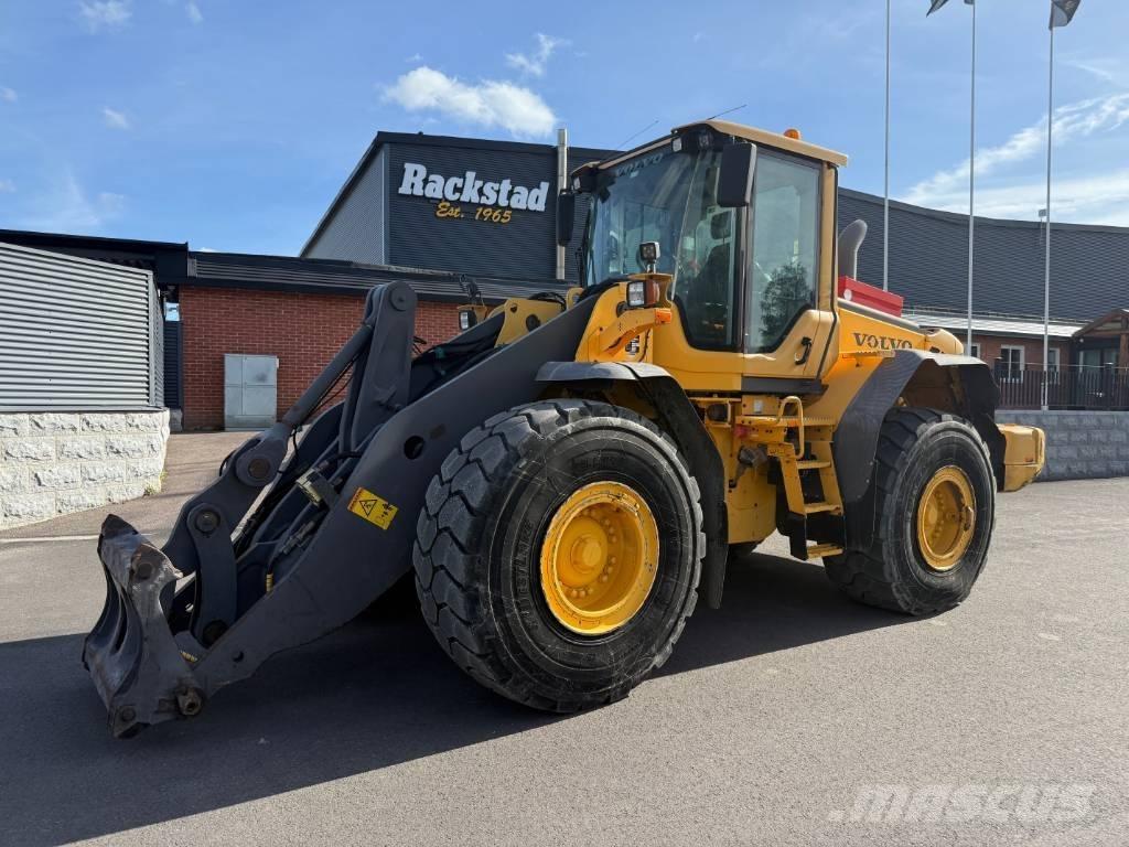 Volvo L 120 F Pale gommate