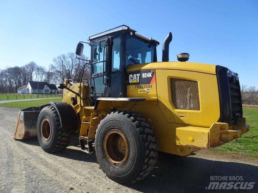 CAT 924K Pale gommate