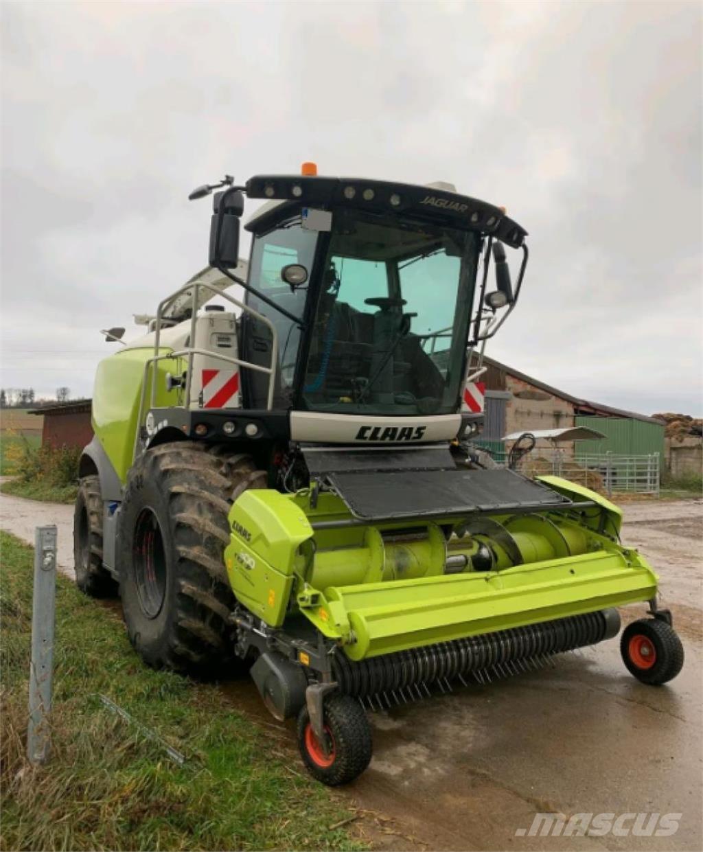 CLAAS Jaguar 970 Trince semoventi