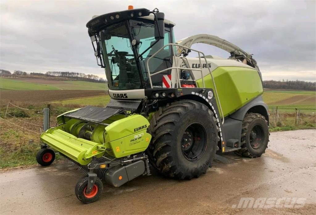 CLAAS Jaguar 970 Trince semoventi