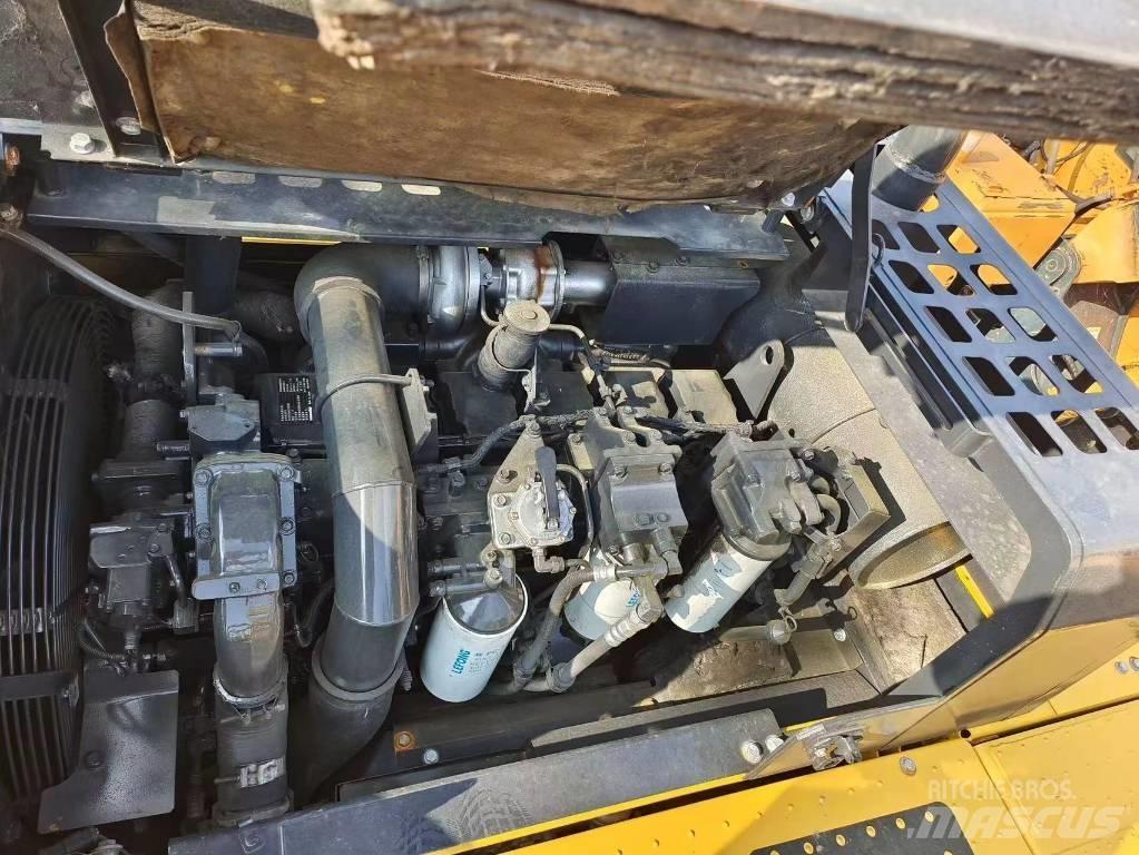 Komatsu PC 400 LC-8 Escavatori cingolati