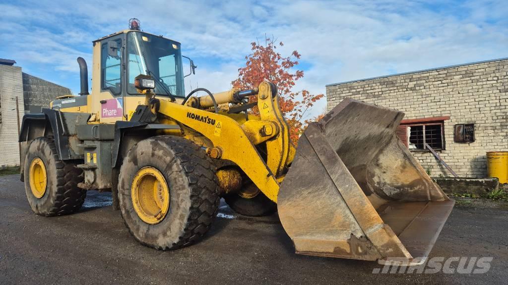 Komatsu WA 380-3H Pale gommate