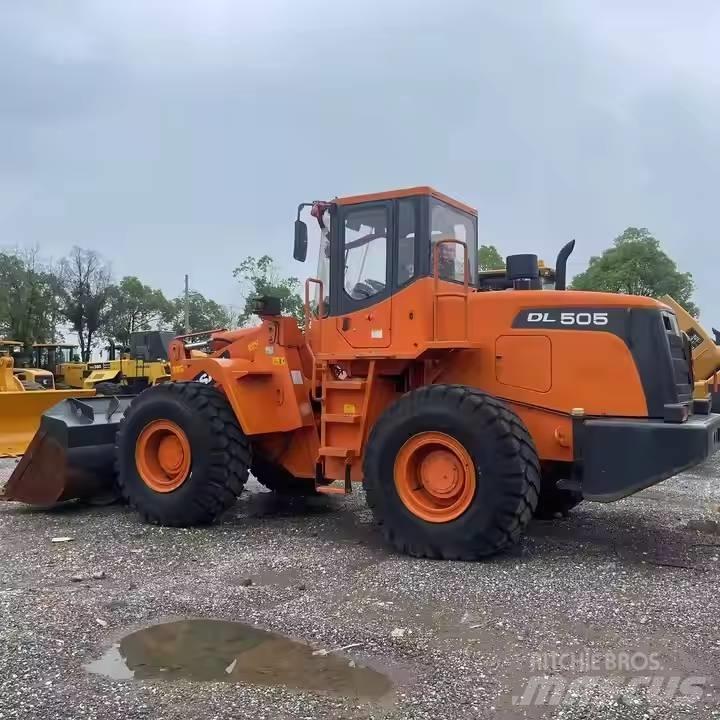 Doosan DL505 Pale gommate