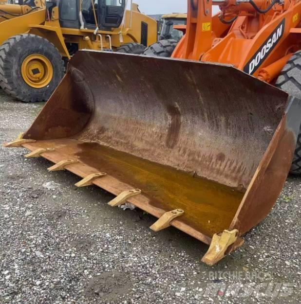 Doosan DL505 Pale gommate