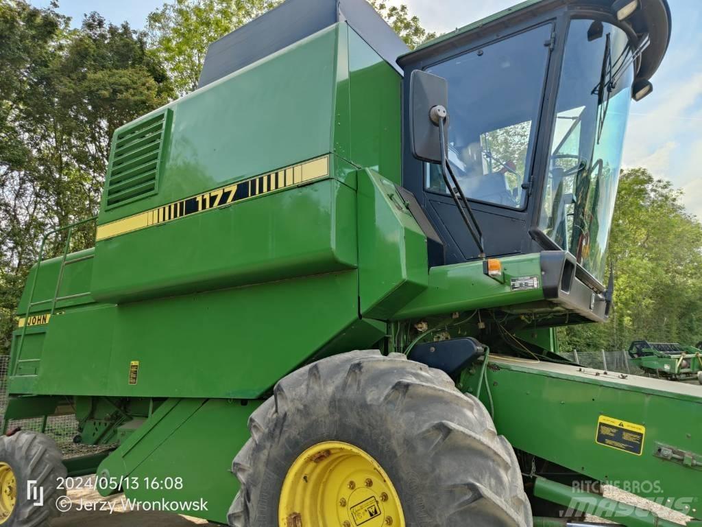 John Deere 1177 Mietitrebbiatrici