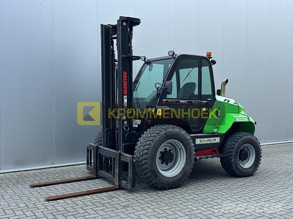 Manitou M30-4 Elevatore per esterni