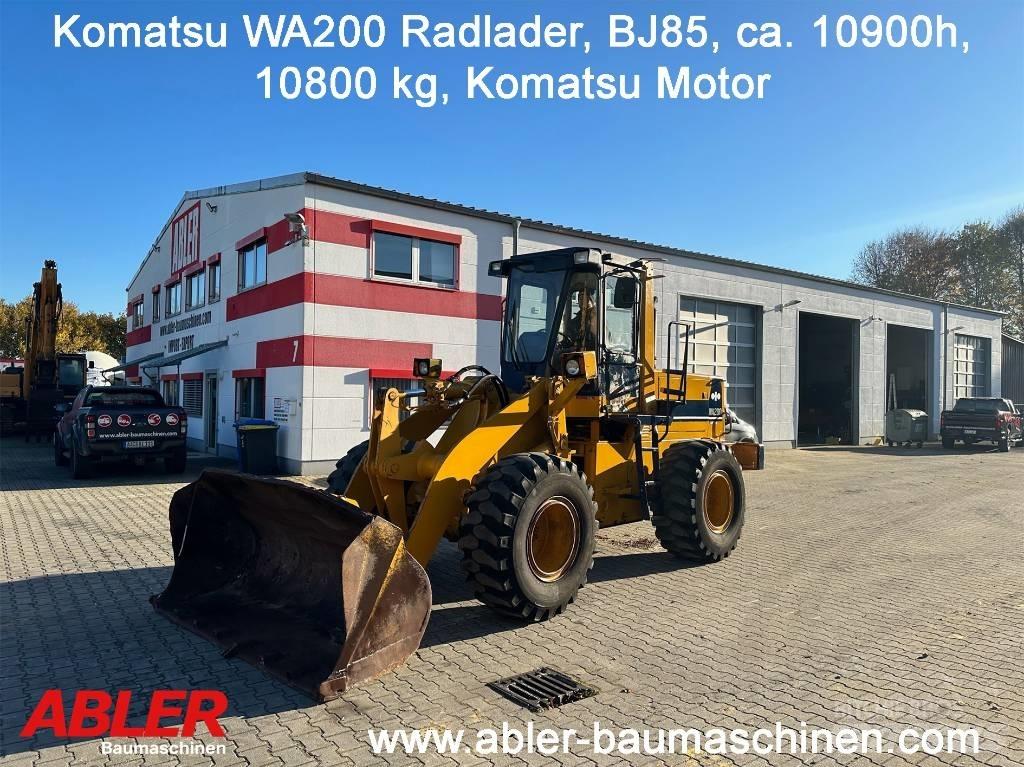 Komatsu WA200 Pale gommate
