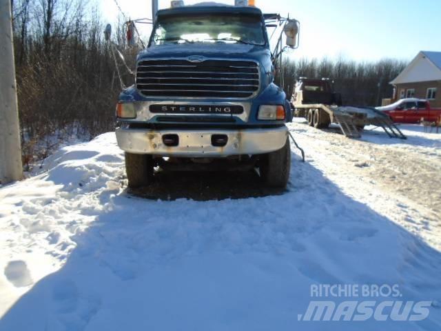 Sterling L 9500 Camion con sponde ribaltabili