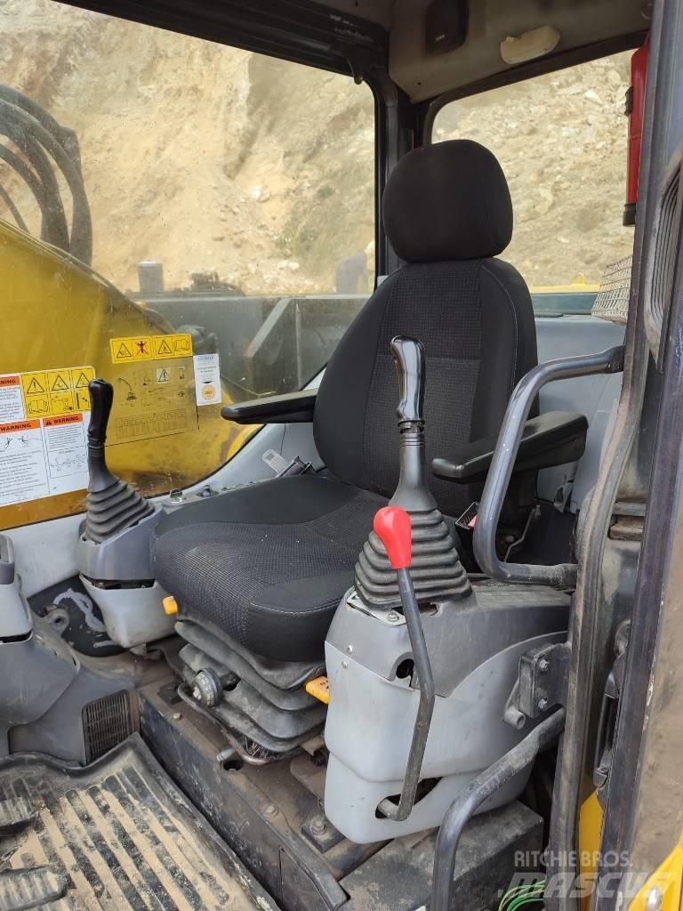 Komatsu PC 228 LC-3 Escavatori cingolati