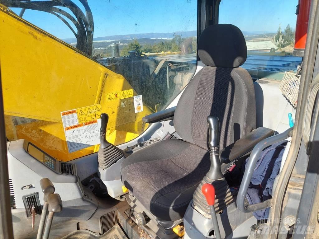 Komatsu PC 228 LC-3 Escavatori cingolati