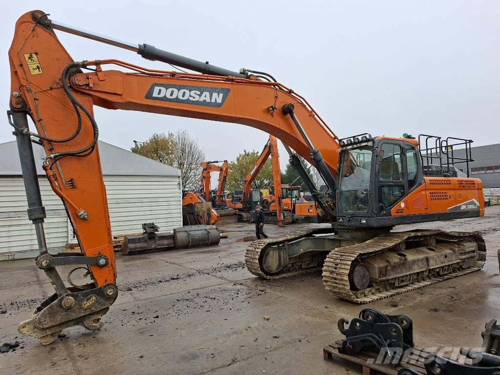 Doosan DX380LC-7 Escavatori cingolati