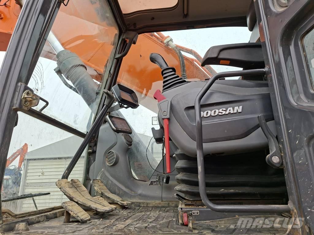 Doosan DX380LC-7 Escavatori cingolati