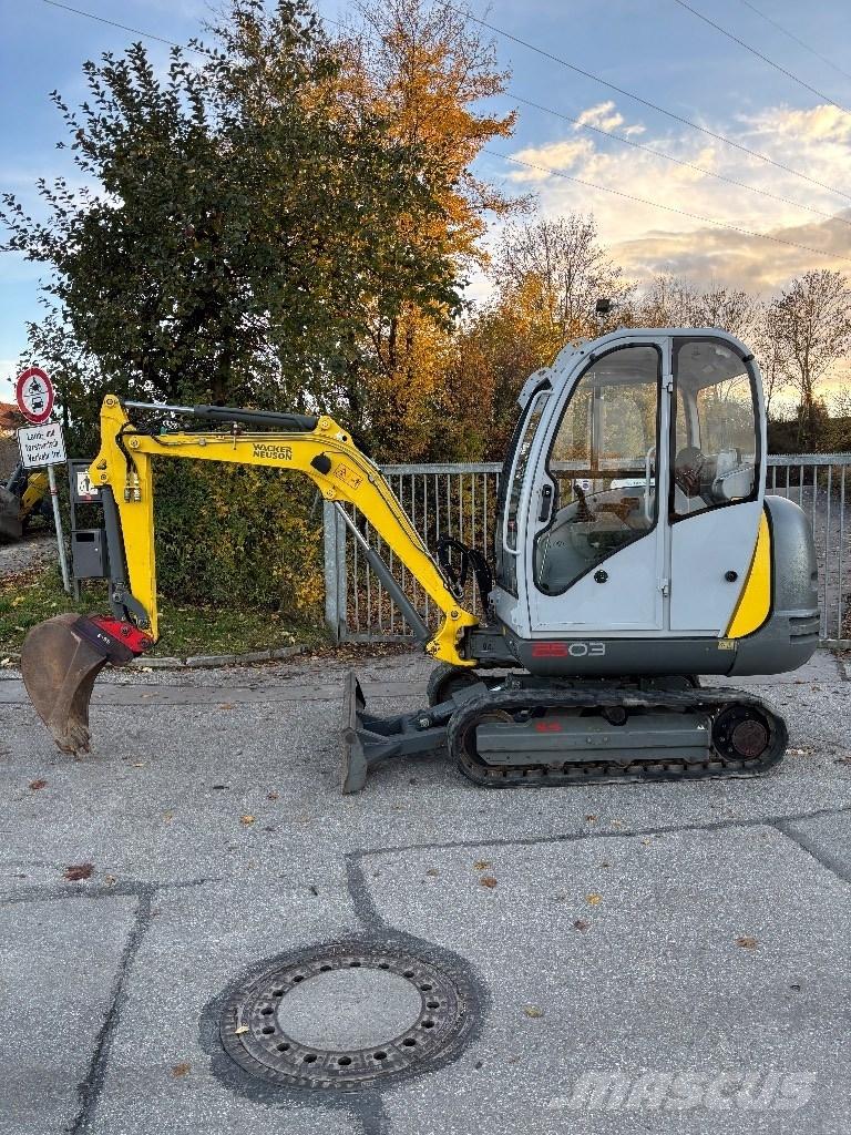 Wacker Neuson 2503 Miniescavatori