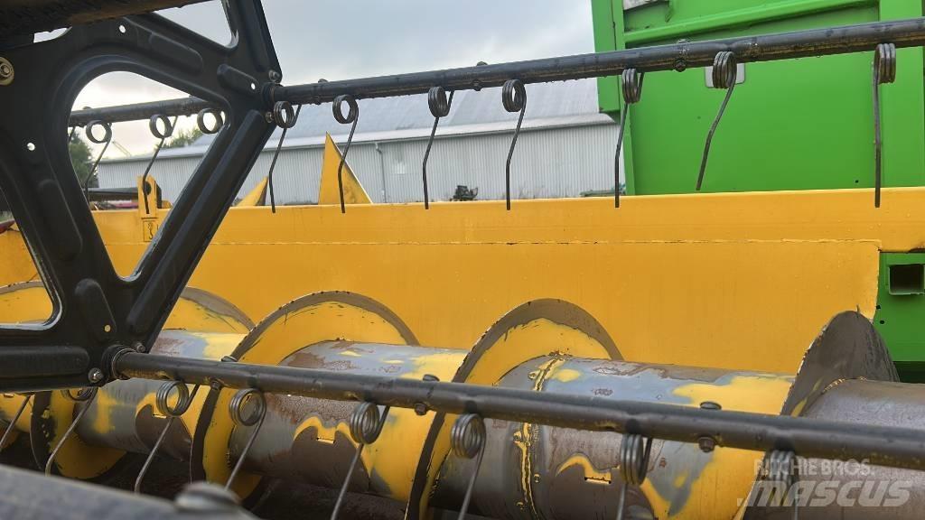 New Holland CSX 7080 Mietitrebbiatrici