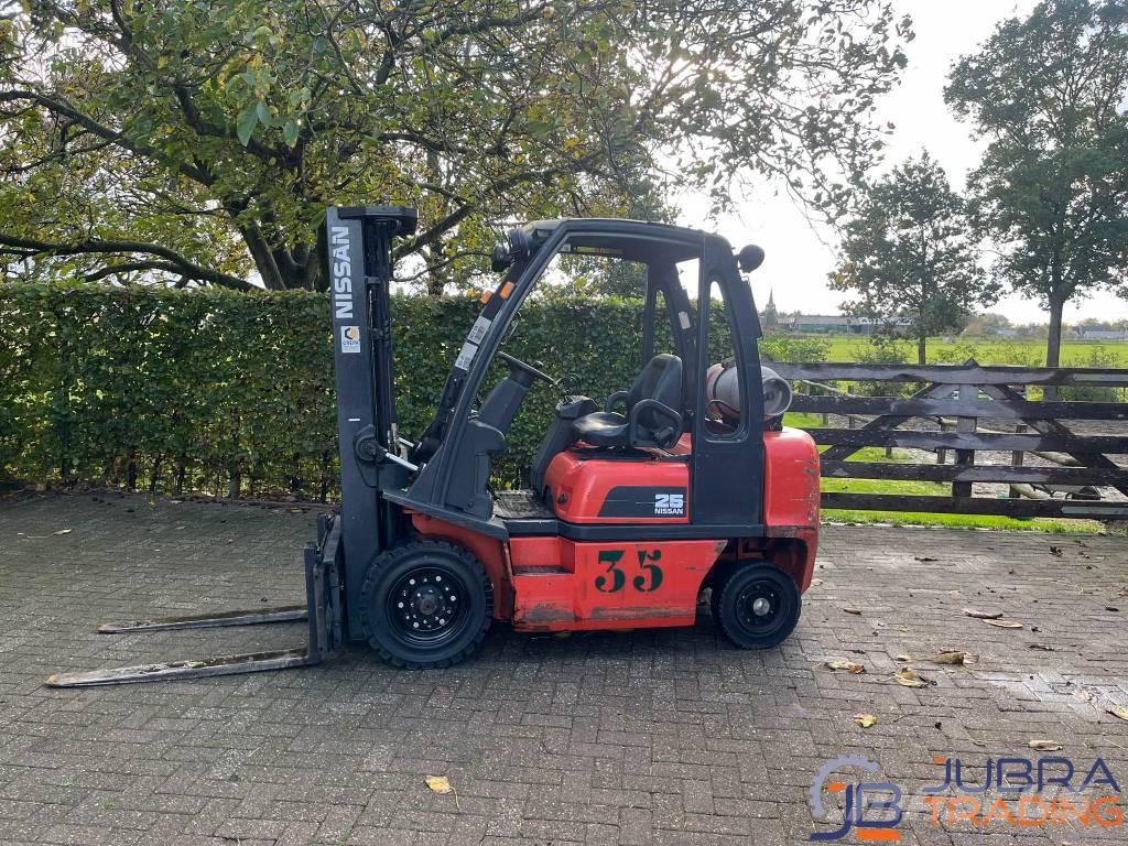 Nissan UD02A25PQ Carrelli elevatori GPL