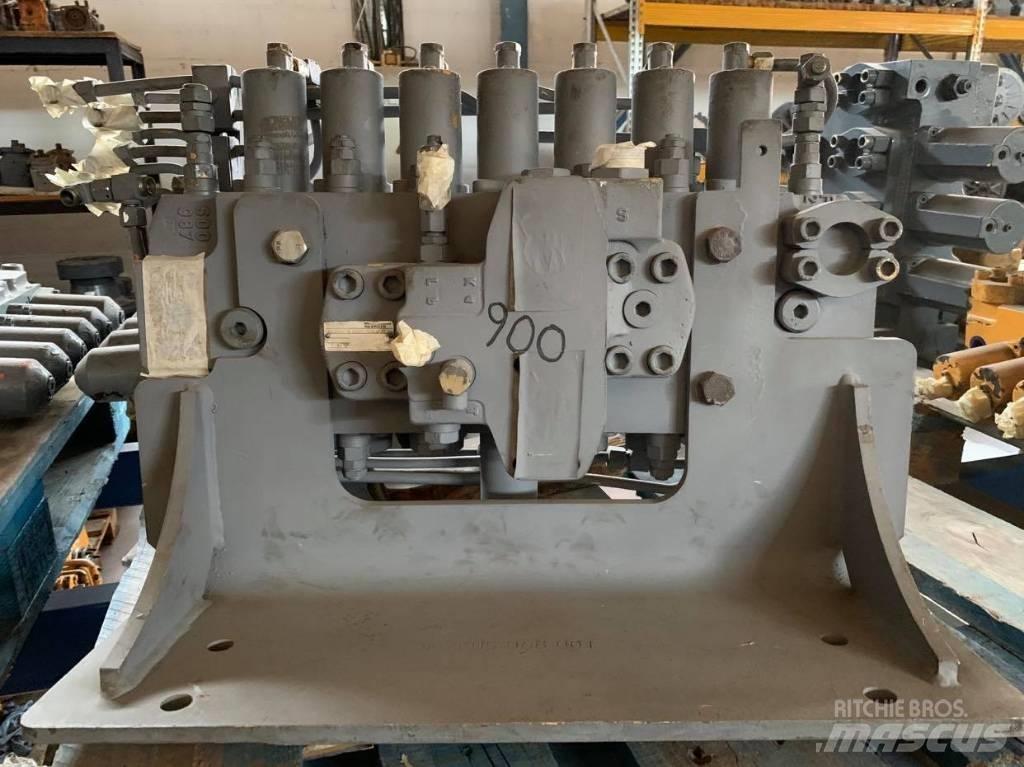 Liebherr 900 Componenti idrauliche