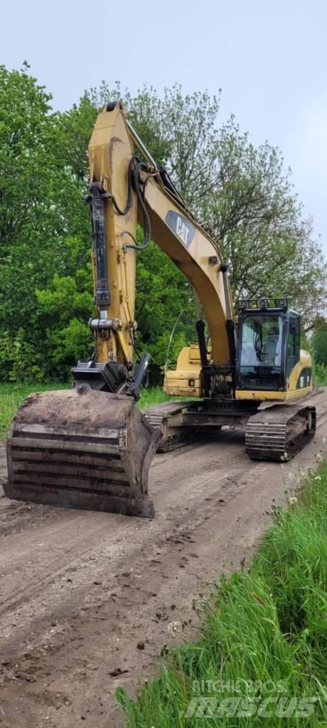 CAT 320 Escavatori cingolati