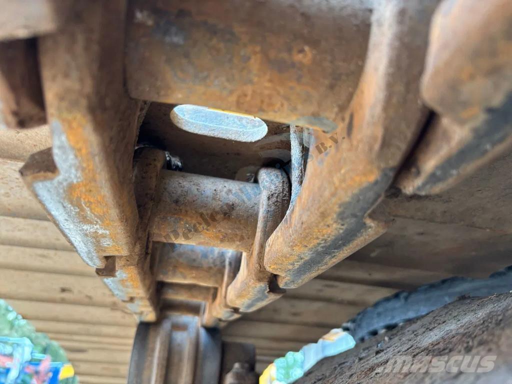 JCB 260 LC Escavatori cingolati