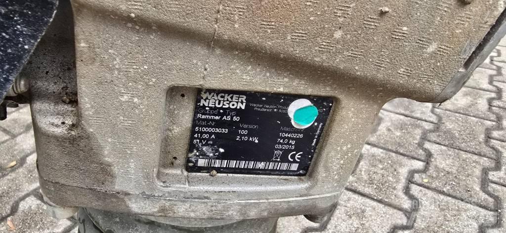 Wacker Neuson AS50e Vibrocostipatore verticale