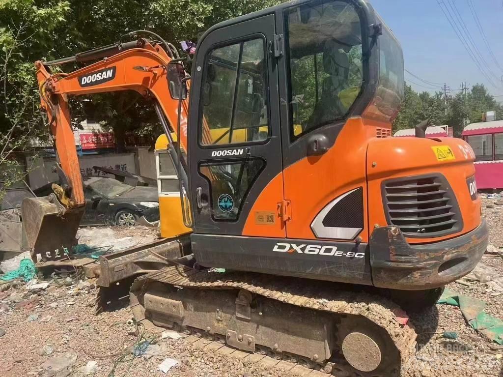 Doosan DX 60 Miniescavatori
