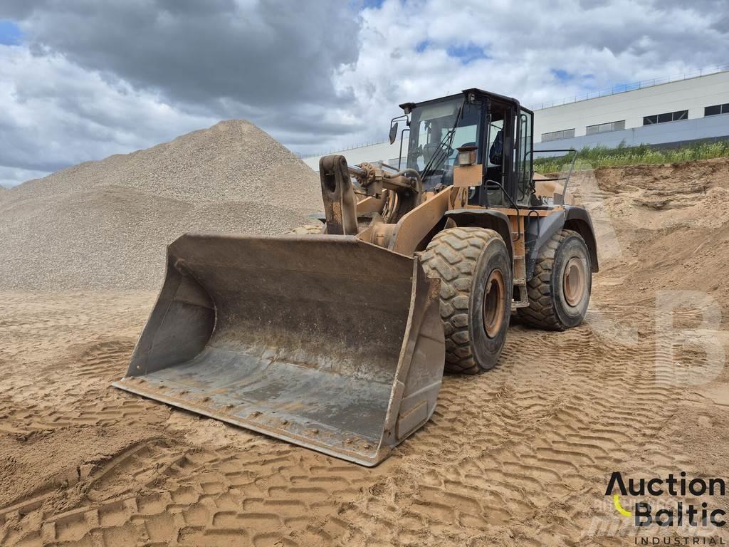 CASE 921 E Pale gommate