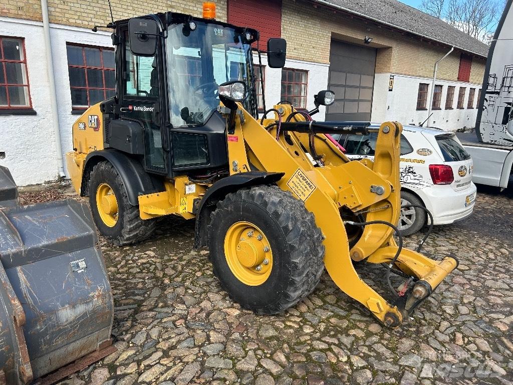 CAT 906 Pale gommate